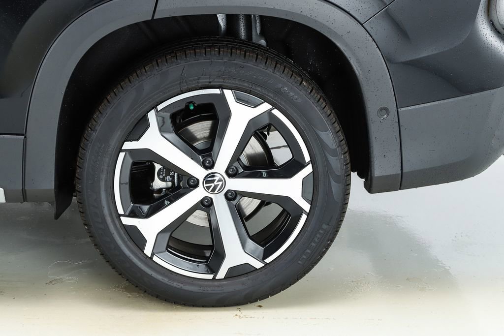 New 2026 Volkswagen Tiguan SE image 45