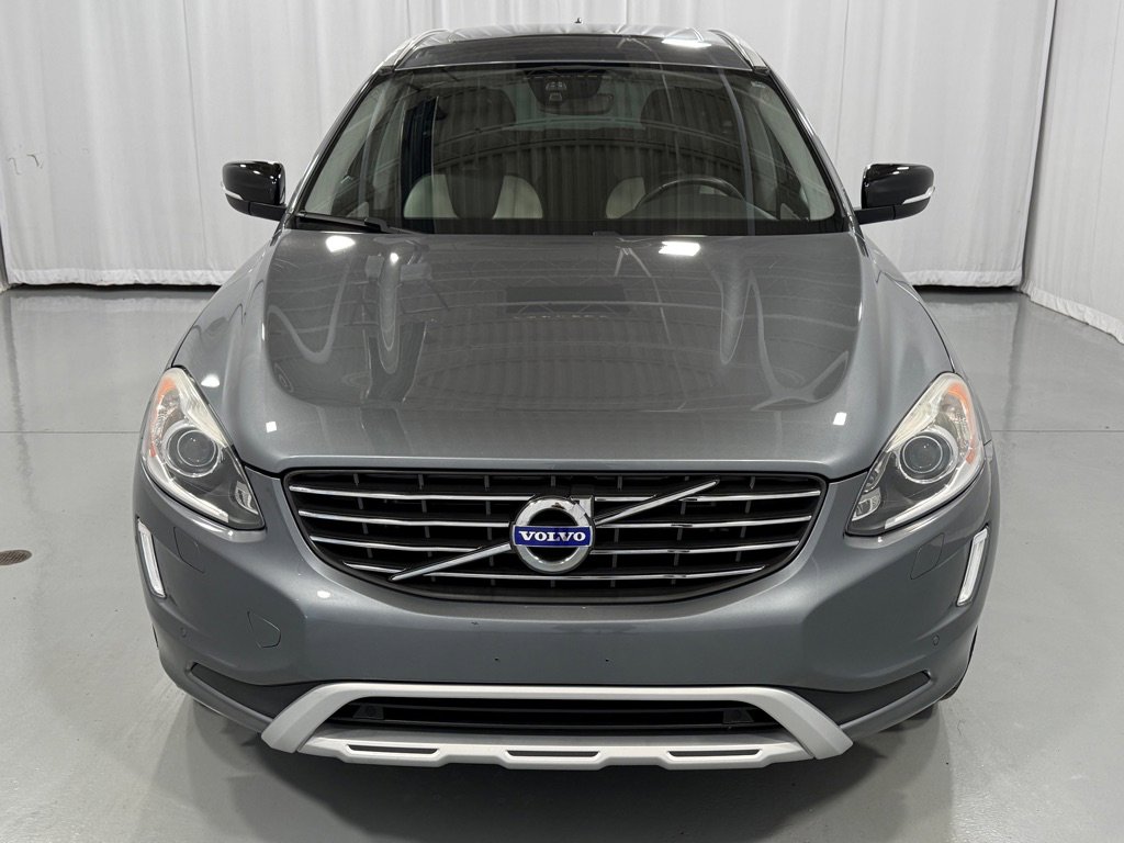 Used 2017 Volvo XC60 T5 Dynamic w/ Preferred Option Package image 2
