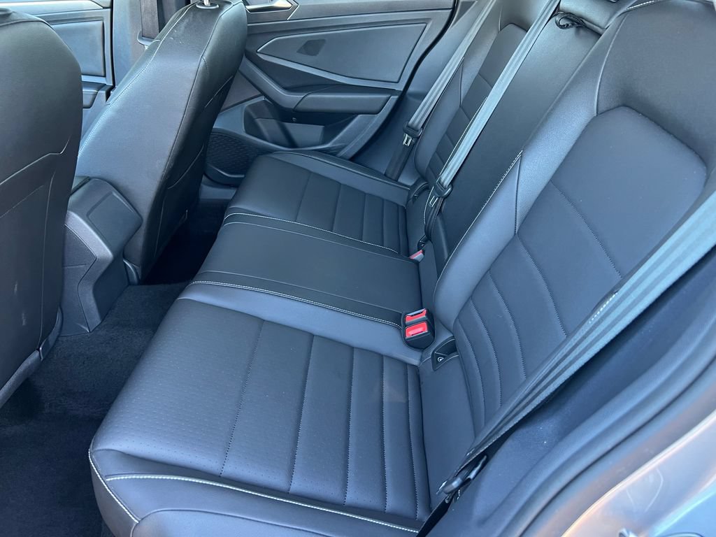 Used 2024 Volkswagen Jetta SE FWD image 12