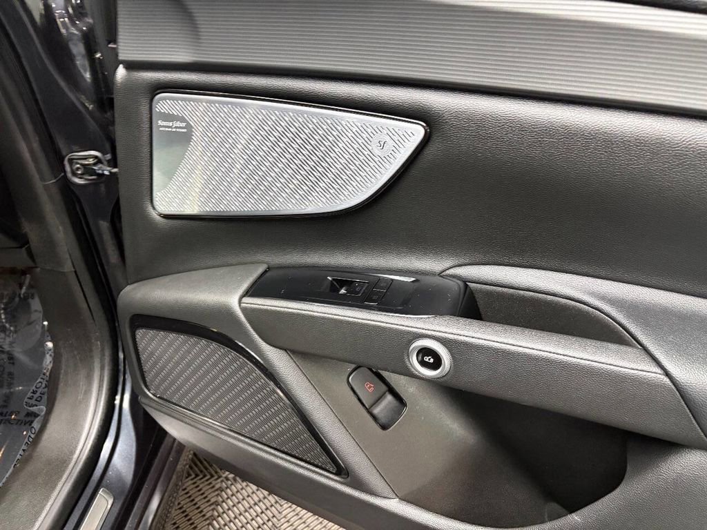 Used 2024 Maserati Grecale GT image 55