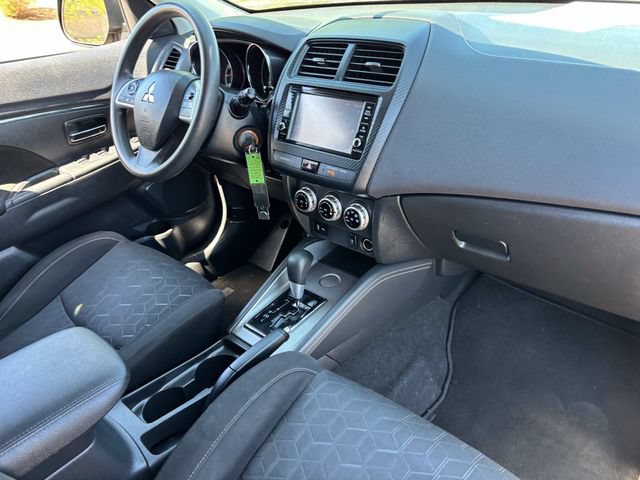Used 2020 Mitsubishi Outlander Sport ES FWD image 12