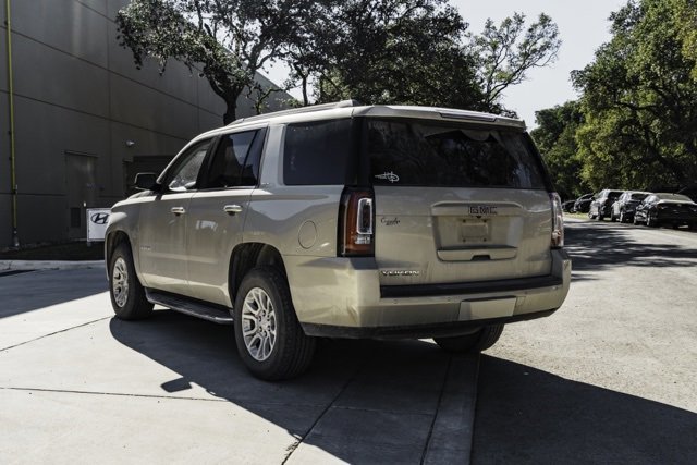 Used 2017 GMC Yukon SLT w/ HD Trailering Package image 4