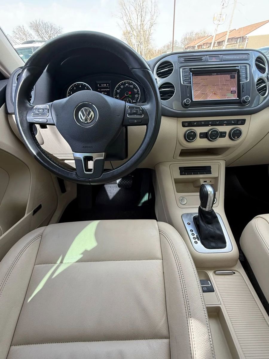 Used 2017 Volkswagen Tiguan SEL image 30