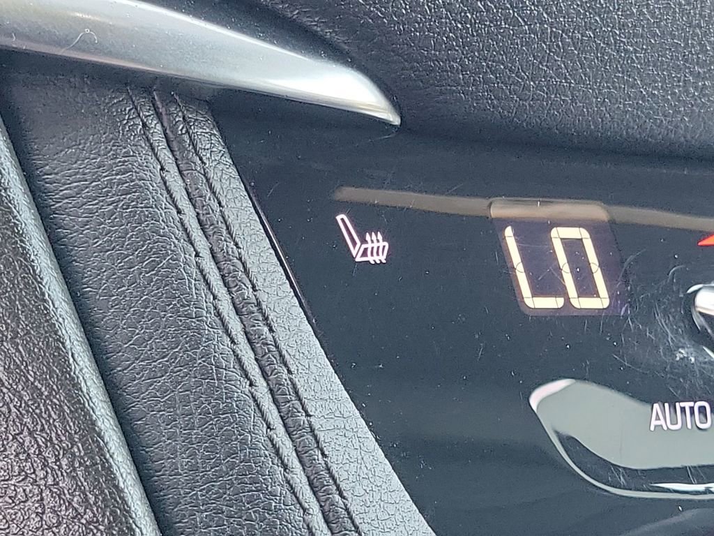 Certified 2023 Cadillac XT5 Premium Luxury w/ Technology Package FWD image 35