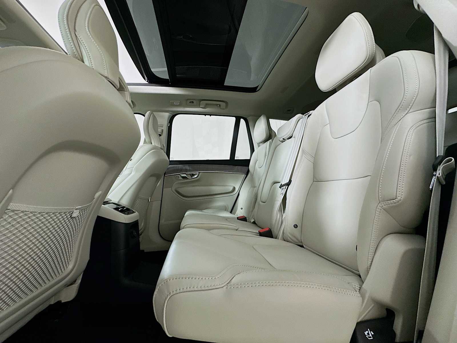 New 2026 Volvo XC90 T8 Ultra w/ Protection Package Premier image 22
