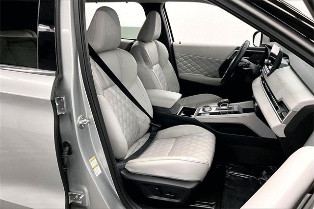 Used 2024 Mitsubishi Outlander SEL image 7