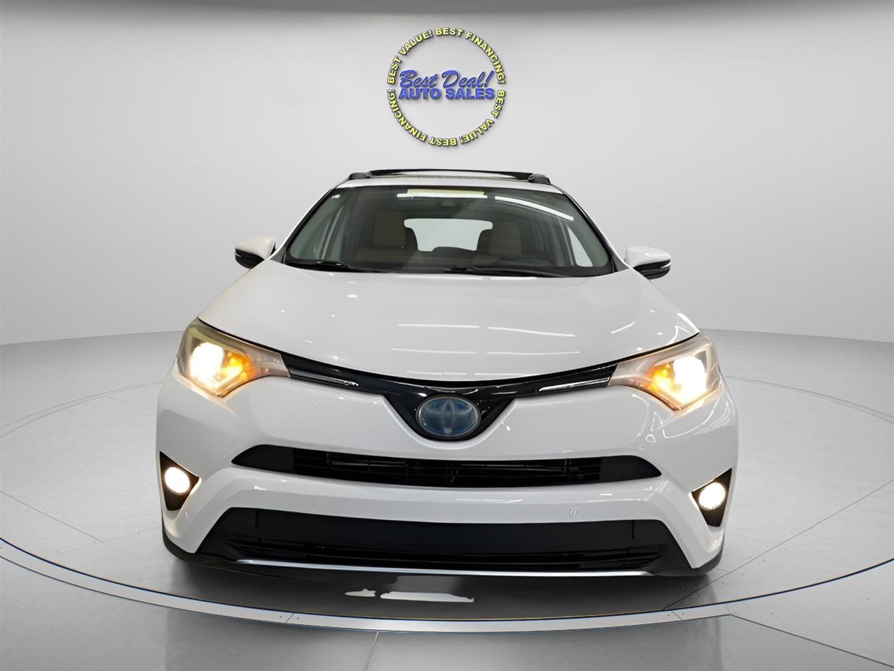 Used 2016 Toyota RAV4 XLE w/ Convenience Package image 9