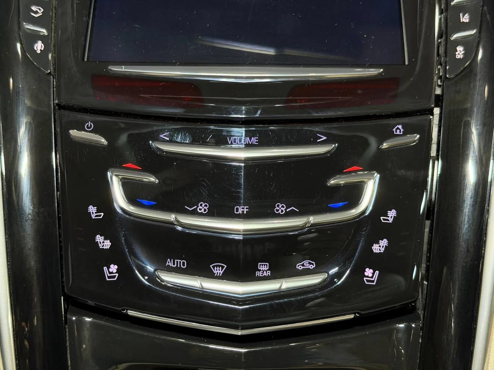 Used 2015 Cadillac Escalade Premium AWD/4WD image 43