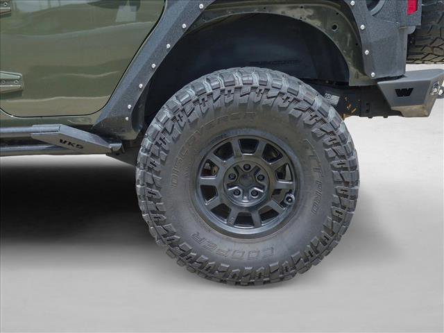 Used 2015 Jeep Wrangler Unlimited Rubicon w/ Connectivity Group AWD/4WD image 21