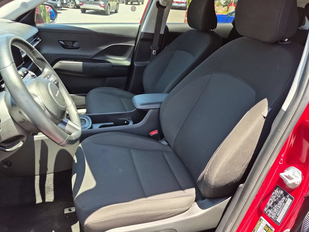 Used 2025 Hyundai Kona SEL FWD image 25