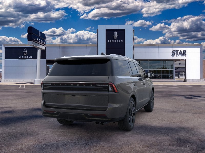 New 2026 Lincoln Navigator Black Label AWD/4WD image 8