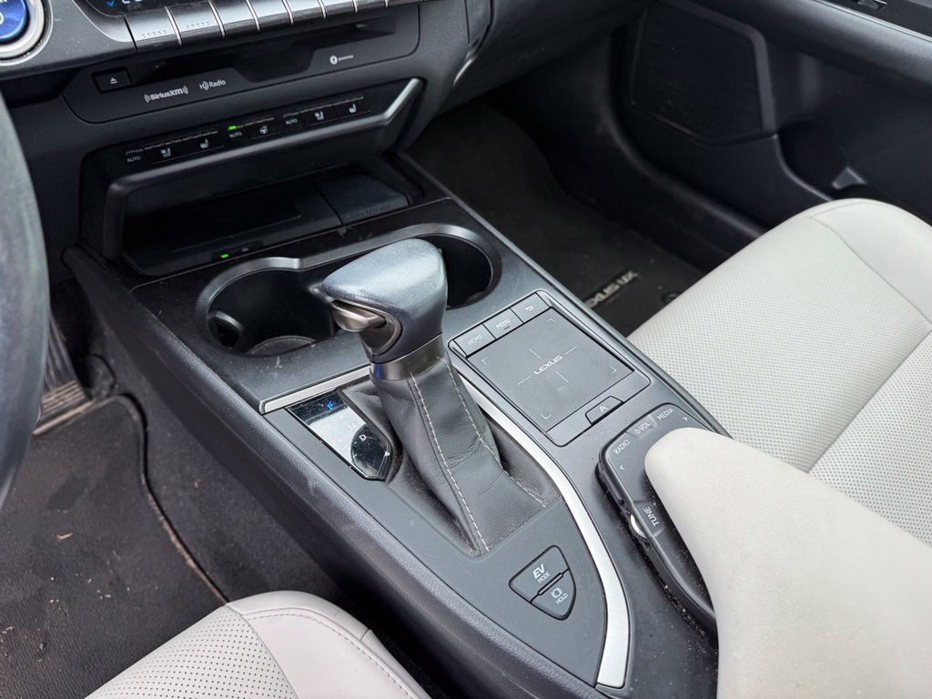 Used 2021 Lexus UX 250h w/ Premium Package AWD/4WD image 13