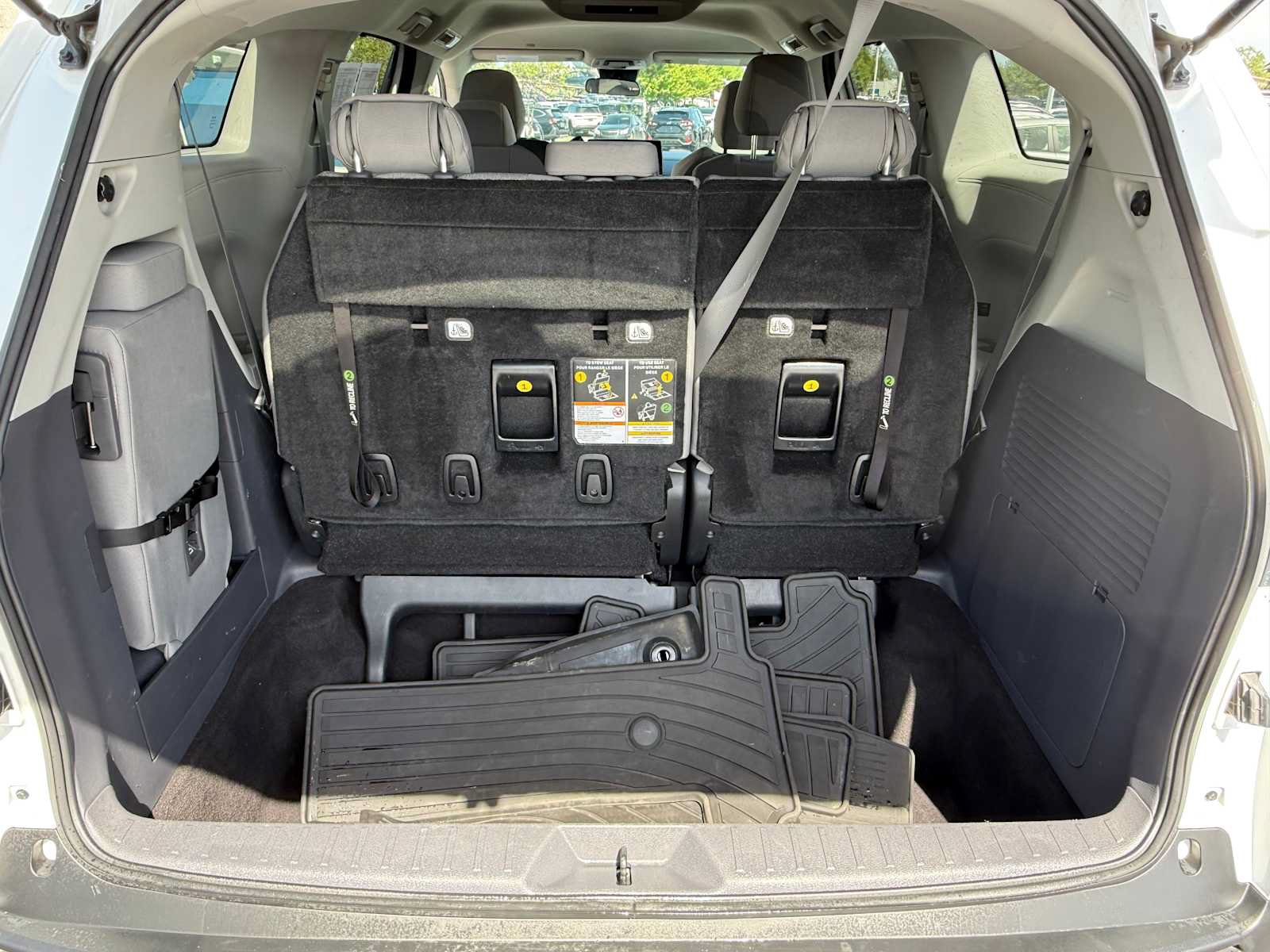 Certified 2022 Toyota Sienna LE FWD image 34