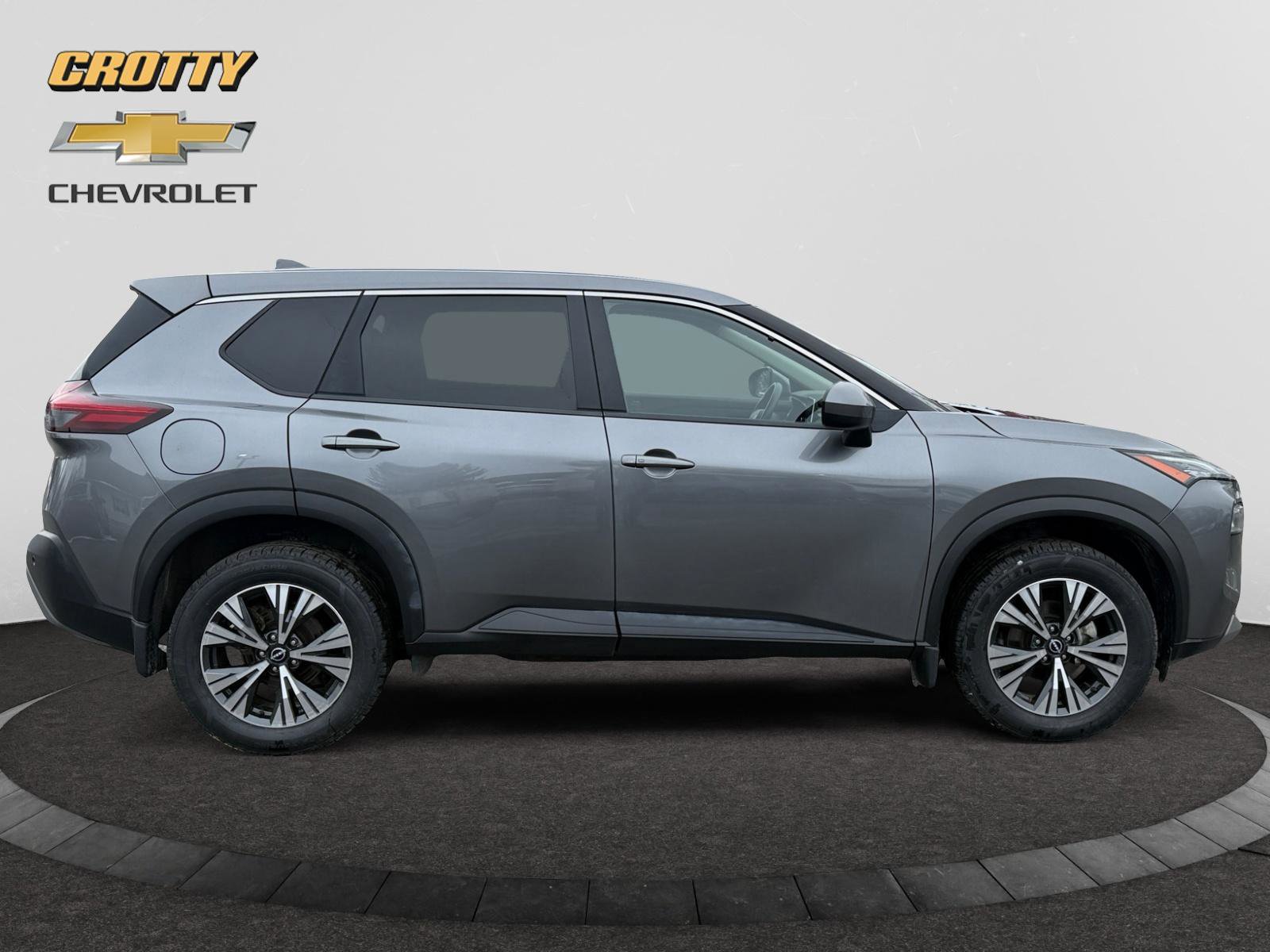 Used 2023 Nissan Rogue SV AWD/4WD image 6