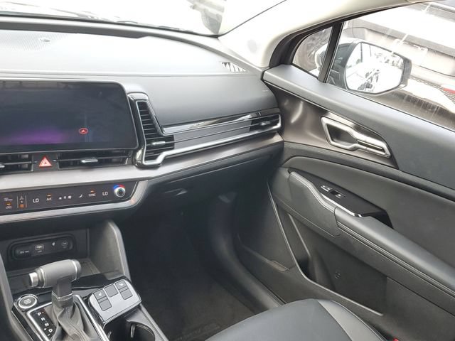 Certified 2024 Kia Sportage EX FWD image 14