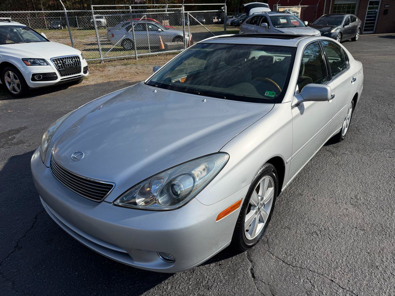 Used 2005 Lexus ES 330 FWD image 3