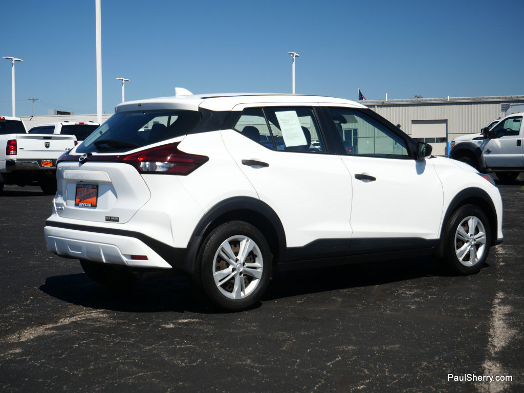 Used 2023 Nissan Kicks S image 11