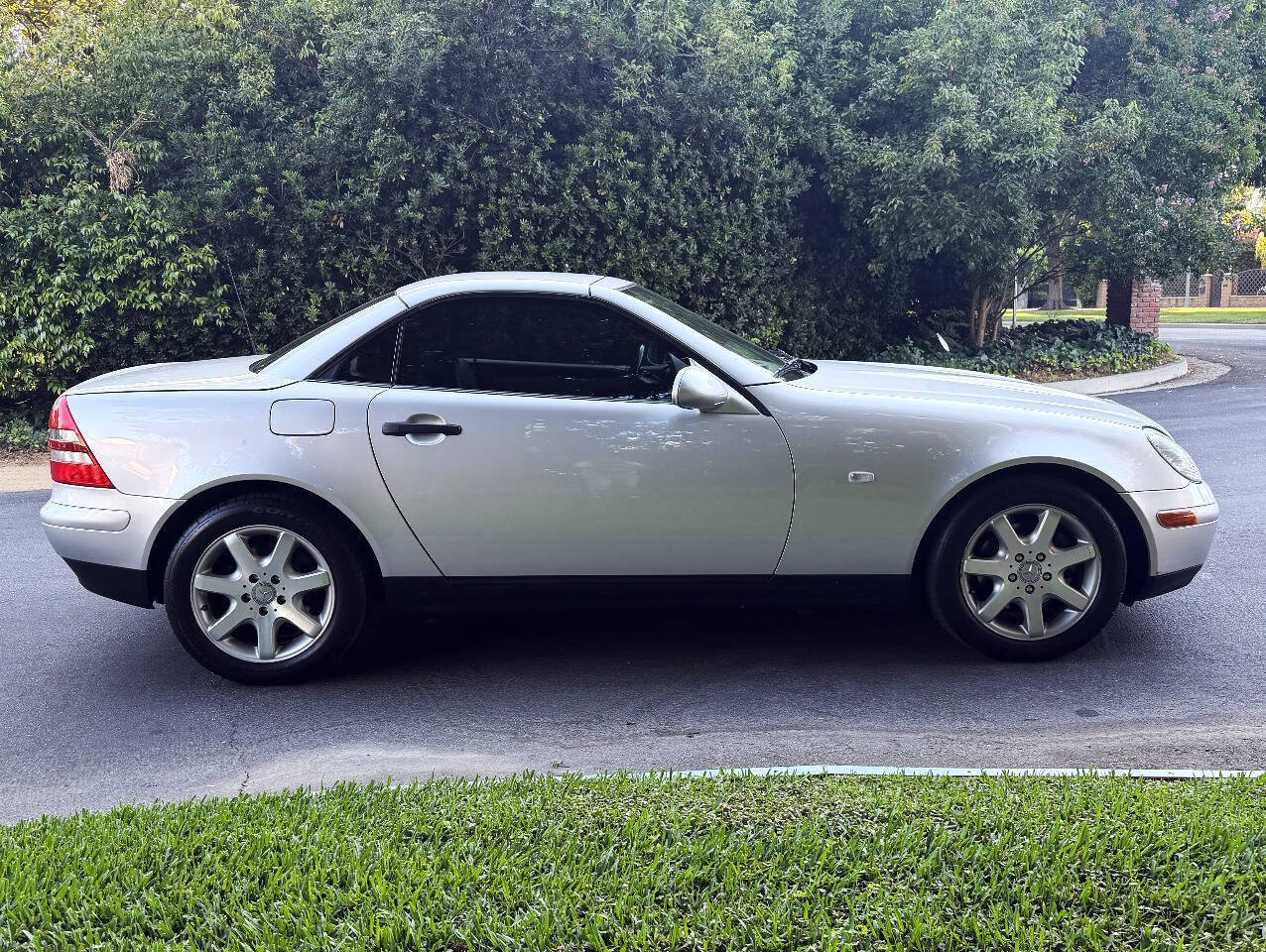 Used 2000 Mercedes-Benz SLK 230 image 9