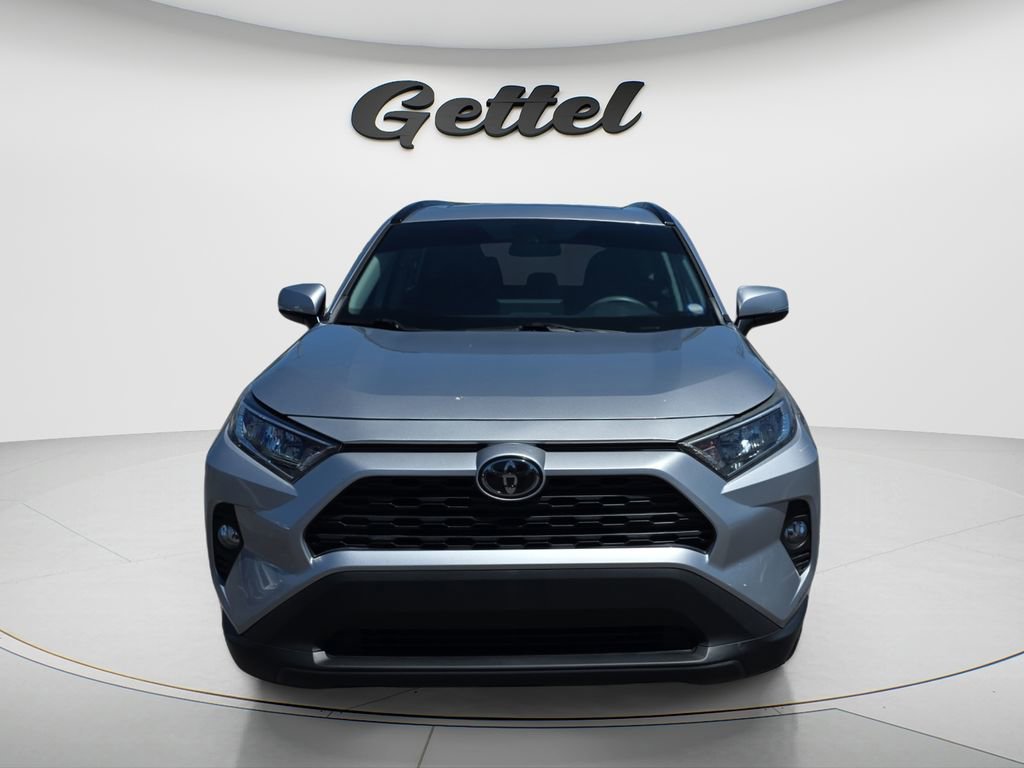 Used 2019 Toyota RAV4 XLE w/ Convenience Package image 2