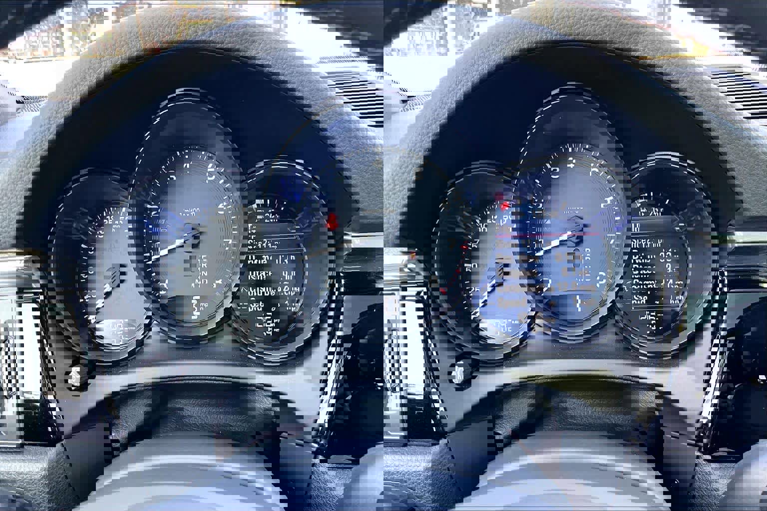 Used 2025 Porsche Macan image 27