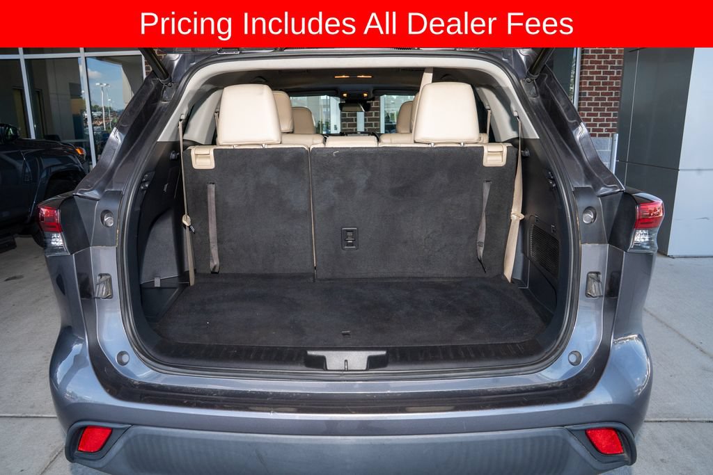 Used 2021 Toyota Highlander XLE FWD image 5