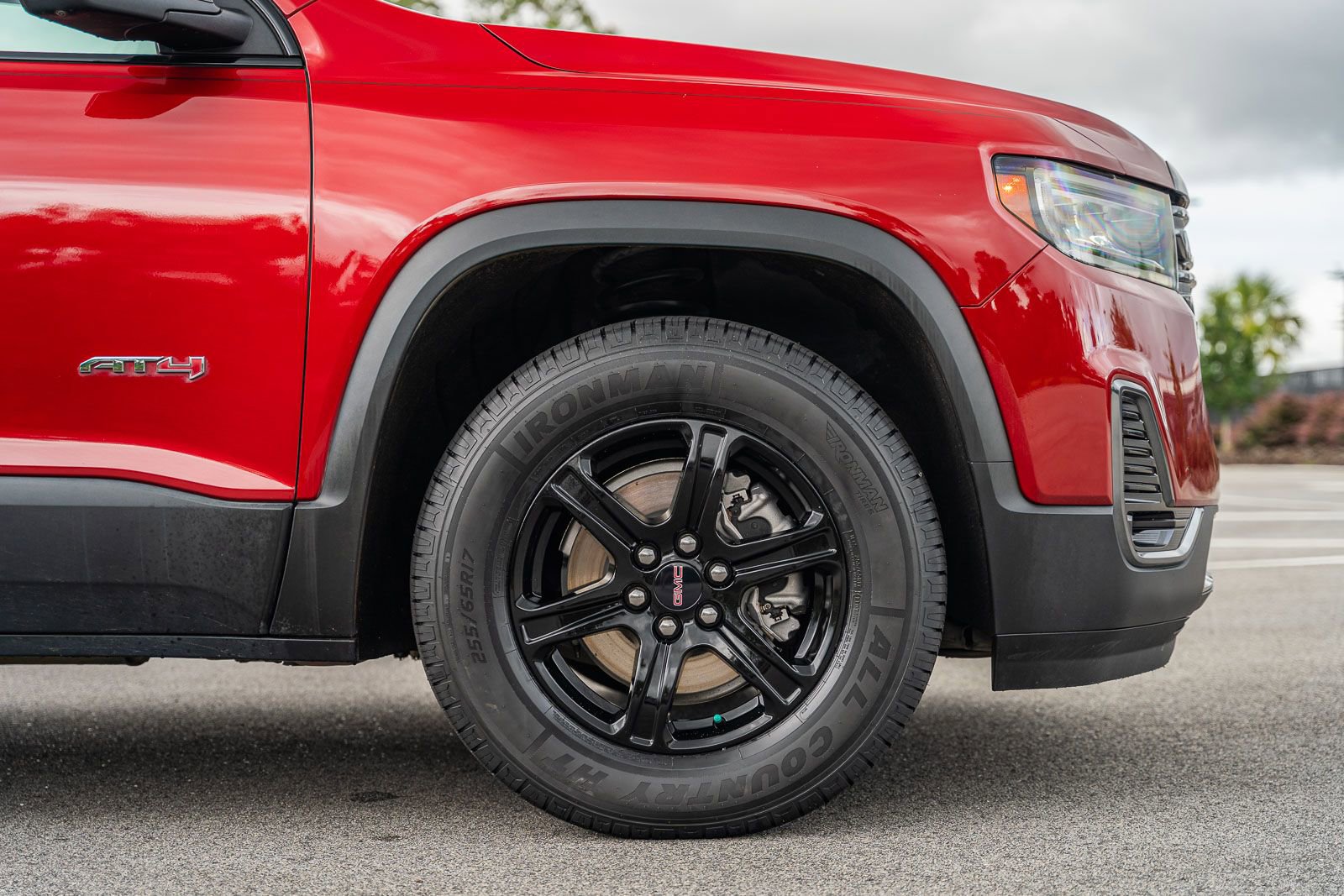 Used 2023 GMC Acadia AT4 w/ Technology Package image 9