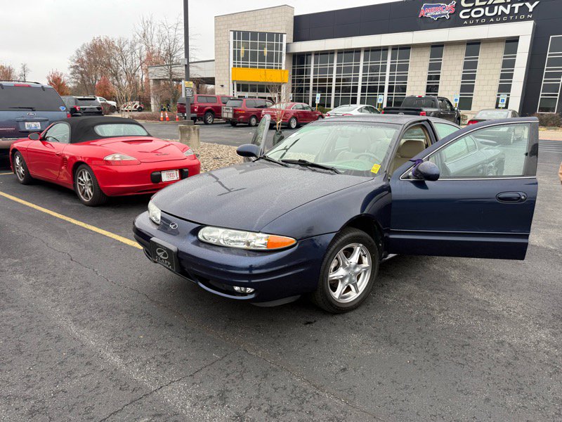 Used 2000 Oldsmobile Alero GLS image 2