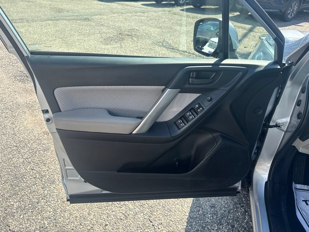 Used 2018 Subaru Forester 2.5i Premium AWD/4WD image 11