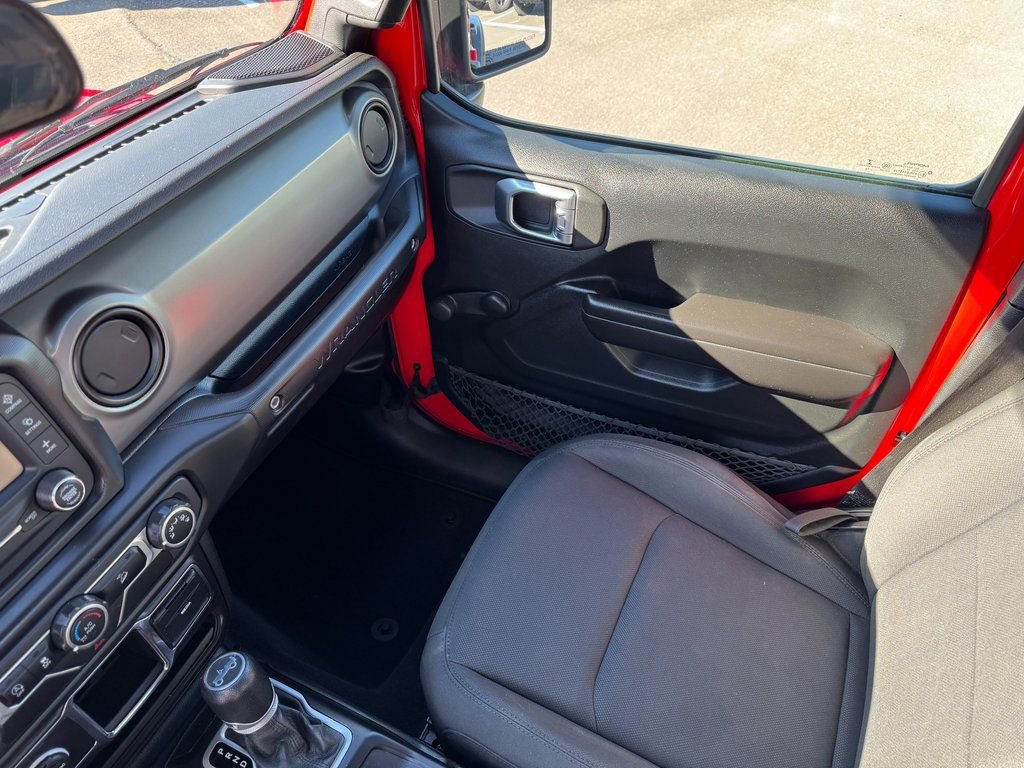 Used 2018 Jeep Wrangler Unlimited Sport AWD/4WD image 29