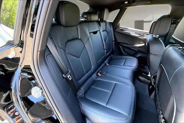 Used 2025 Porsche Macan AWD/4WD image 23