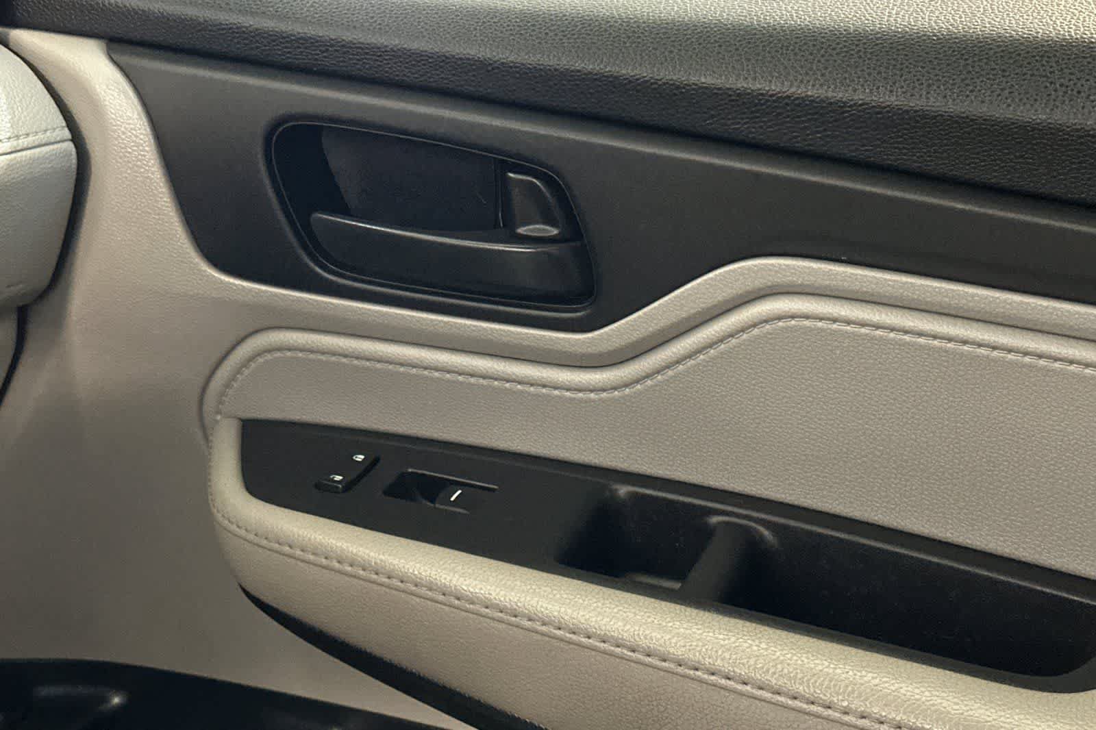 Used 2018 Honda Odyssey EX-L image 21