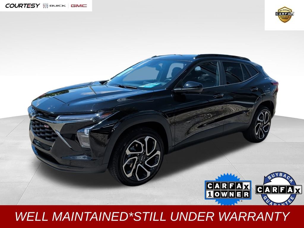Used 2025 Chevrolet Trax RS FWD image 1