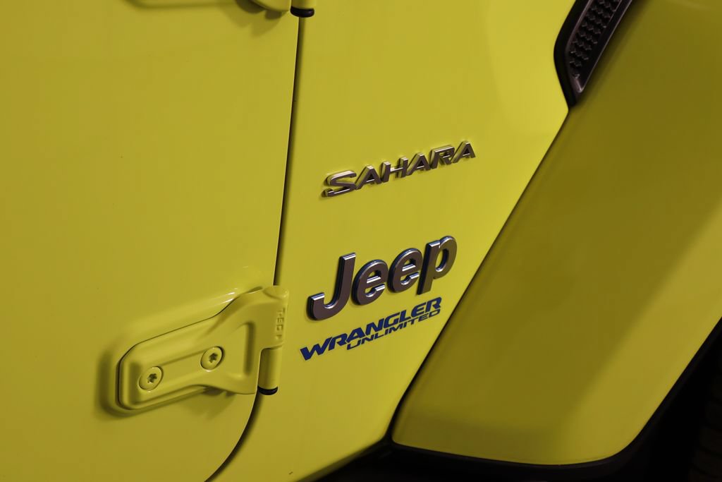 Used 2022 Jeep Wrangler Unlimited Sahara w/ Cold Weather Group AWD/4WD image 40