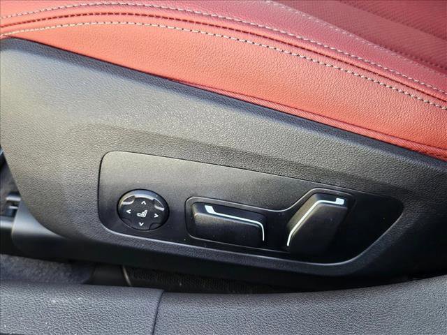 New 2026 BMW 330i Sedan w/ M Sport Package video 4