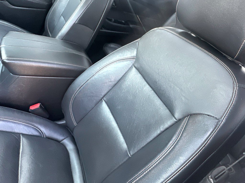 Used 2019 Chevrolet Traverse Premier w/ Redline Edition FWD image 4