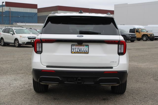 Used 2025 Ford Explorer ST-Line w/ Premium Package AWD/4WD image 4