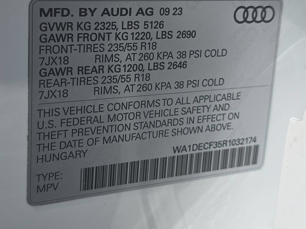 Used 2024 Audi Q3 2.0T Premium w/ Convenience Package AWD/4WD image 30