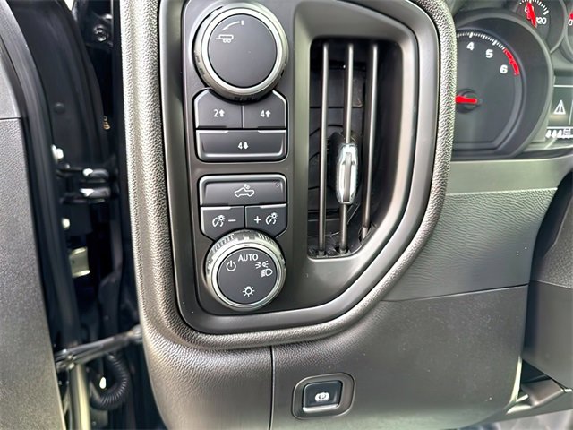 Used 2025 Chevrolet Silverado 2500 W/T w/ Z71 Off-Road Package image 17