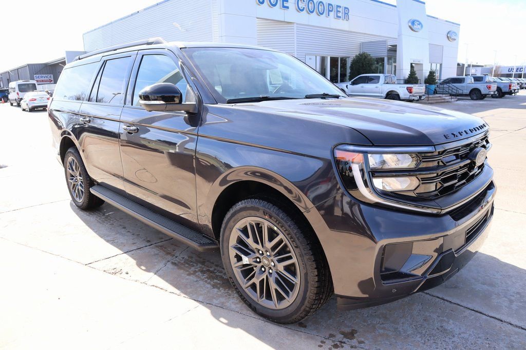 New 2026 Ford Expedition Max Platinum w/ Stealth Appearance Package