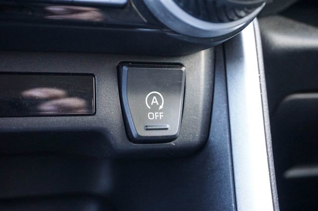 Used 2024 Toyota RAV4 LE AWD/4WD image 23