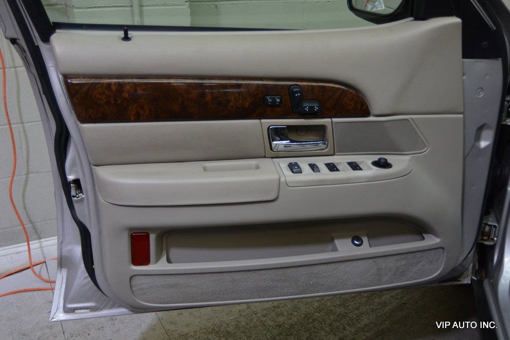Used 2009 Mercury Grand Marquis LS image 7