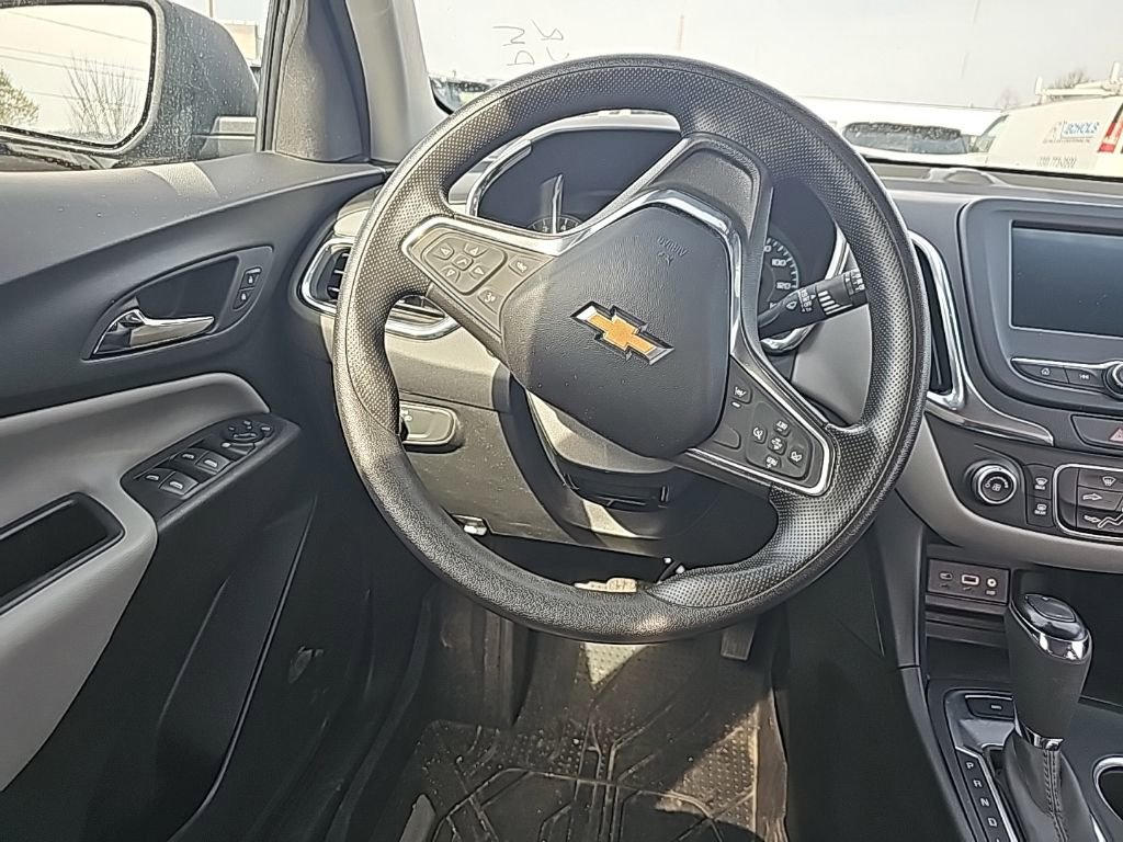 Used 2020 Chevrolet Equinox LS w/ LS Convenience Package image 5