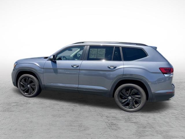 Used 2023 Volkswagen Atlas SE w/ Black Wheel Package AWD/4WD image 5