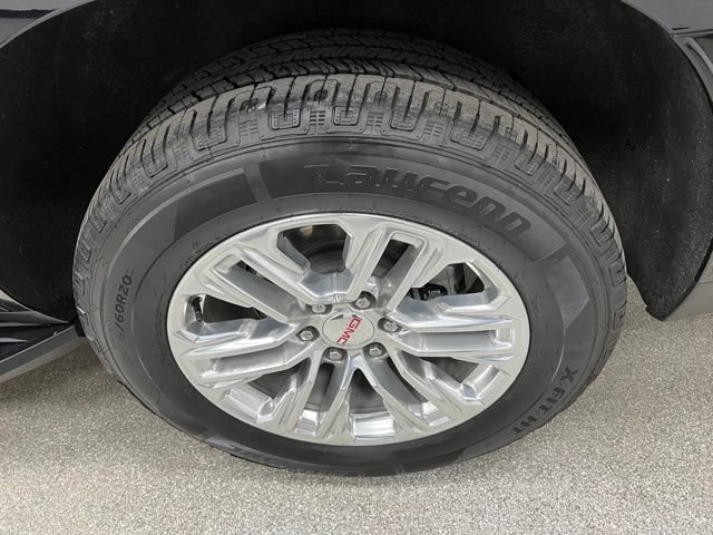 Used 2024 GMC Yukon SLT AWD/4WD image 16