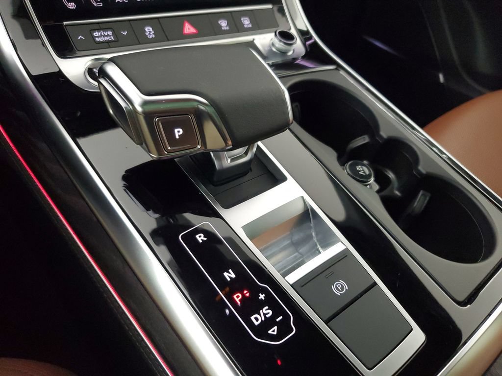 Used 2023 Audi Q8 Premium Plus w/ Premium Plus Package AWD/4WD image 32