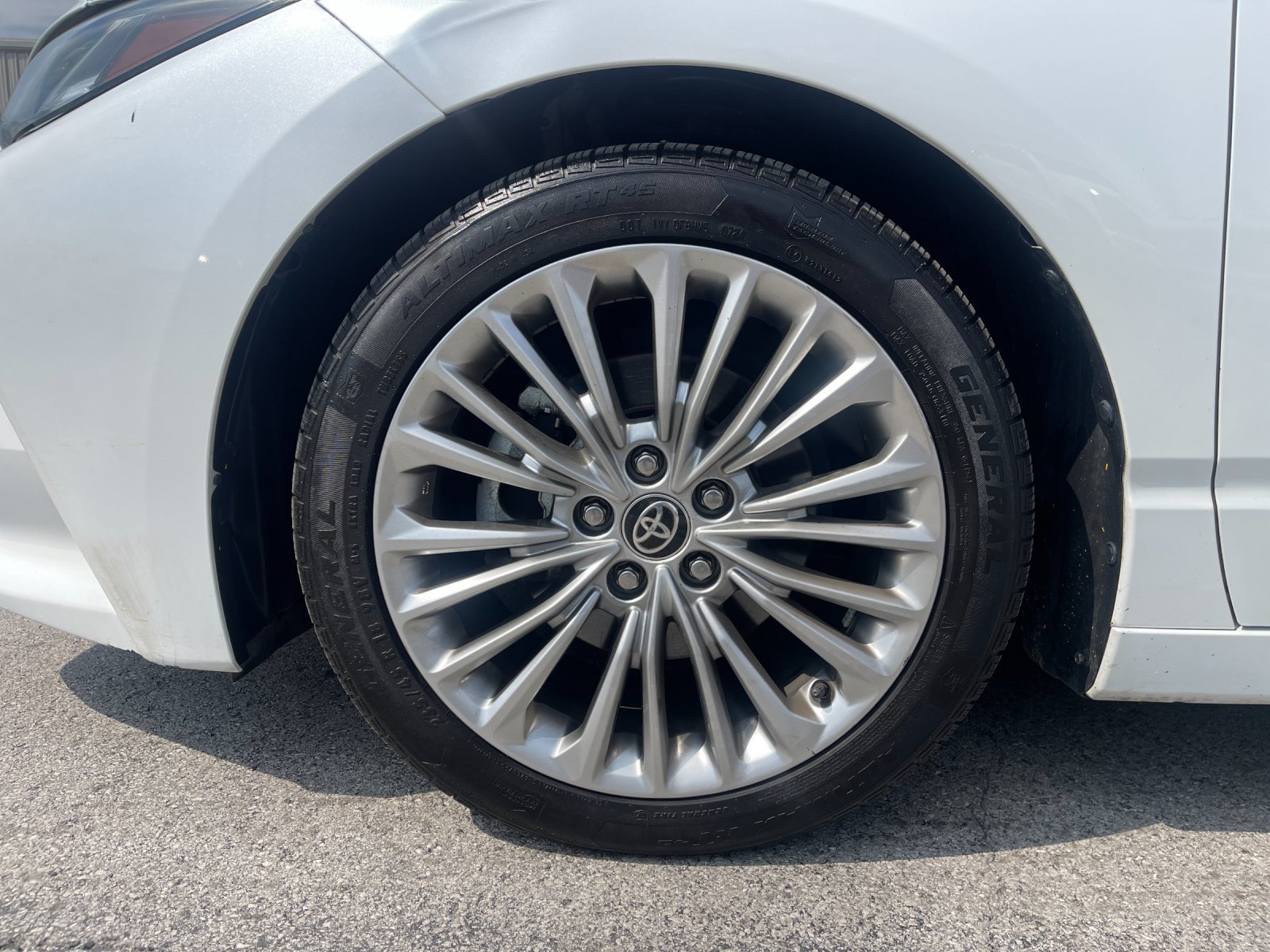 Used 2021 Toyota Avalon Limited AWD/4WD image 31