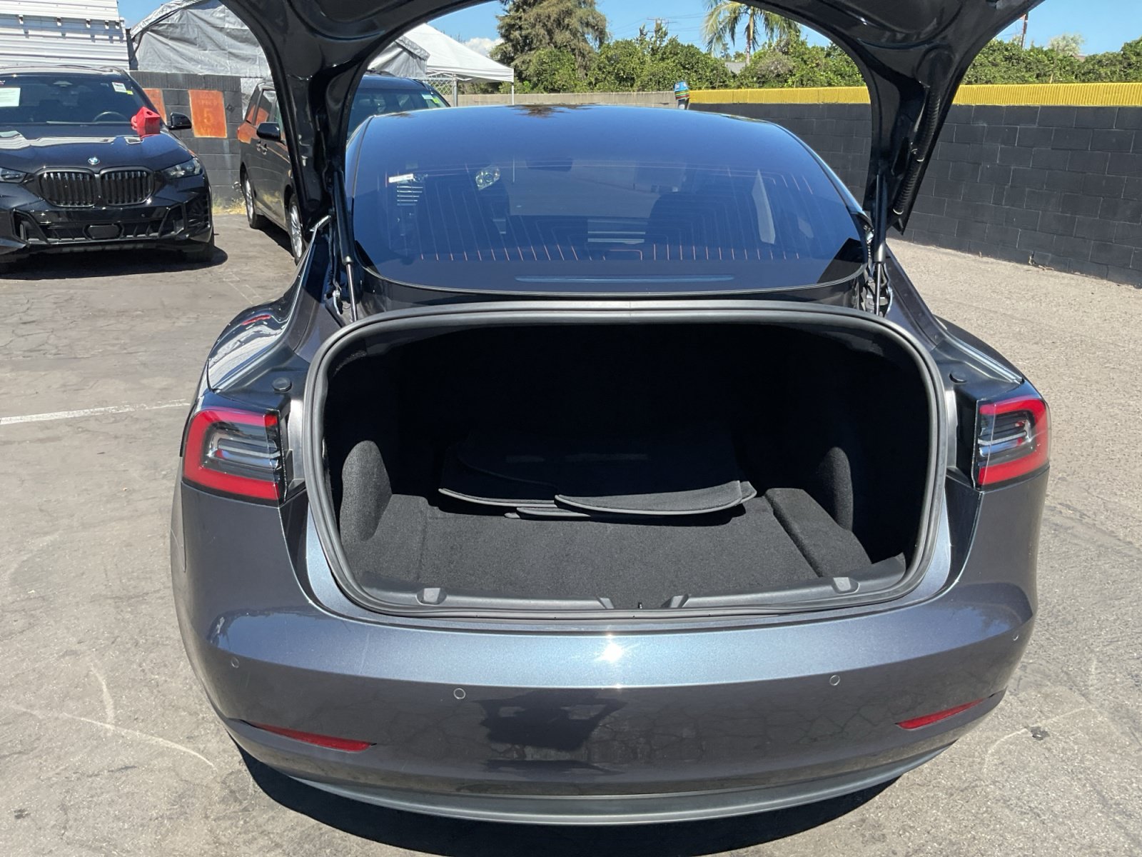 Used 2018 Tesla Model 3 Long Range RWD image 25