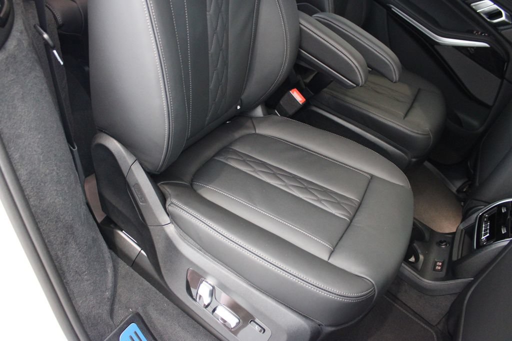 New 2027 BMW X7 M60i AWD/4WD image 23