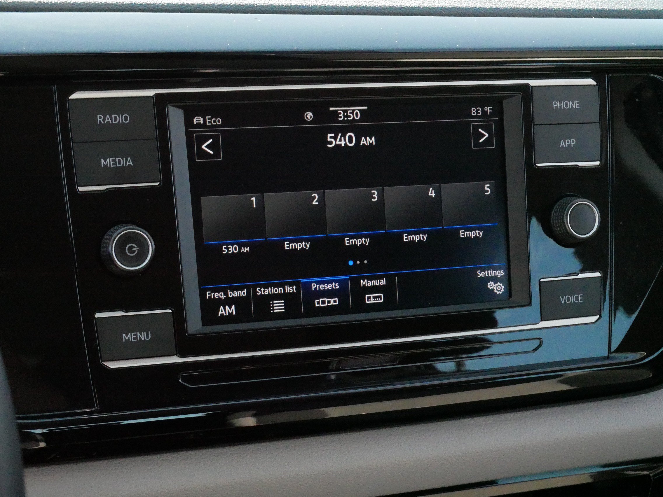 Certified 2023 Volkswagen Taos S AWD/4WD image 22