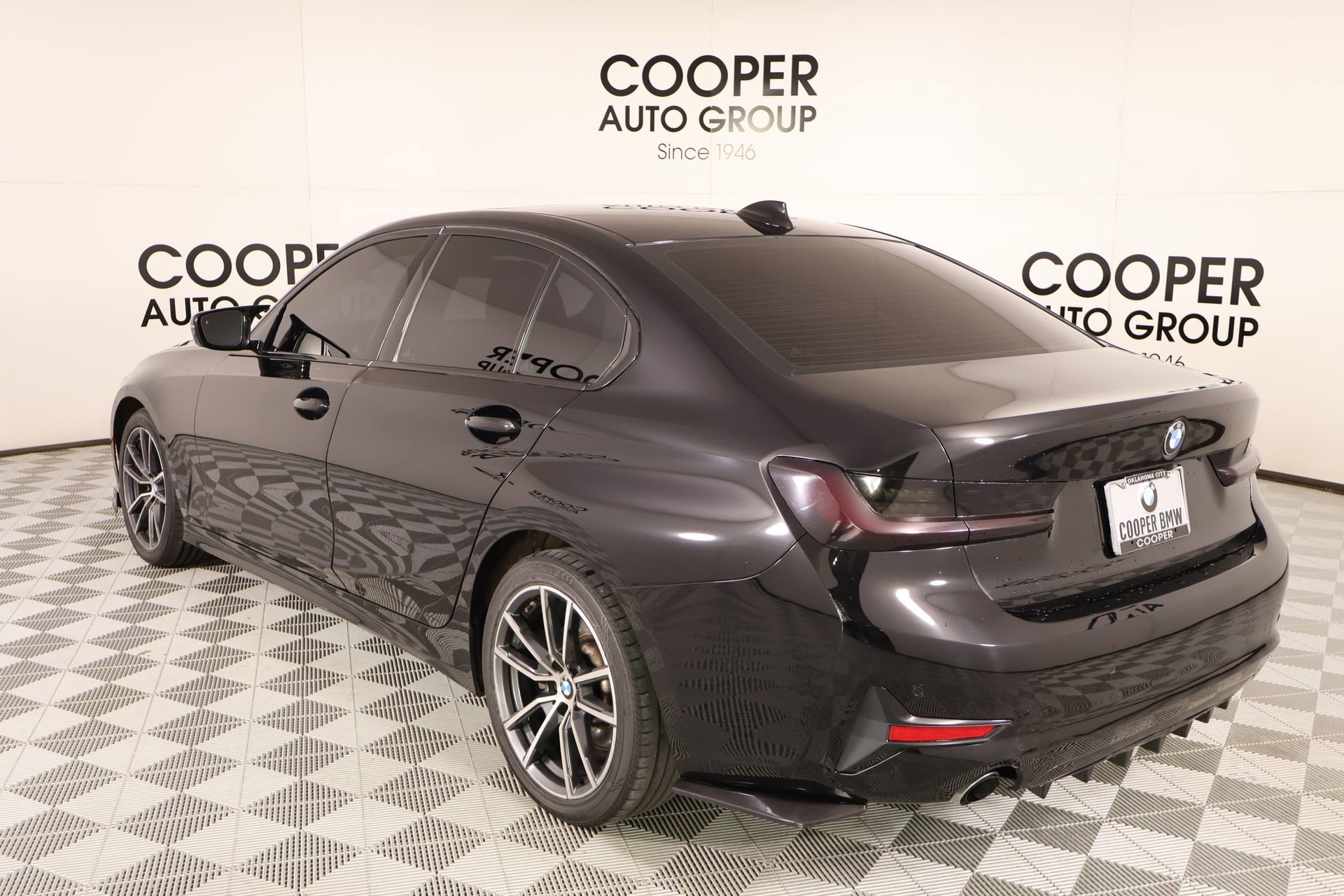 Used 2021 BMW 330i Sedan w/ Convenience Package RWD image 24